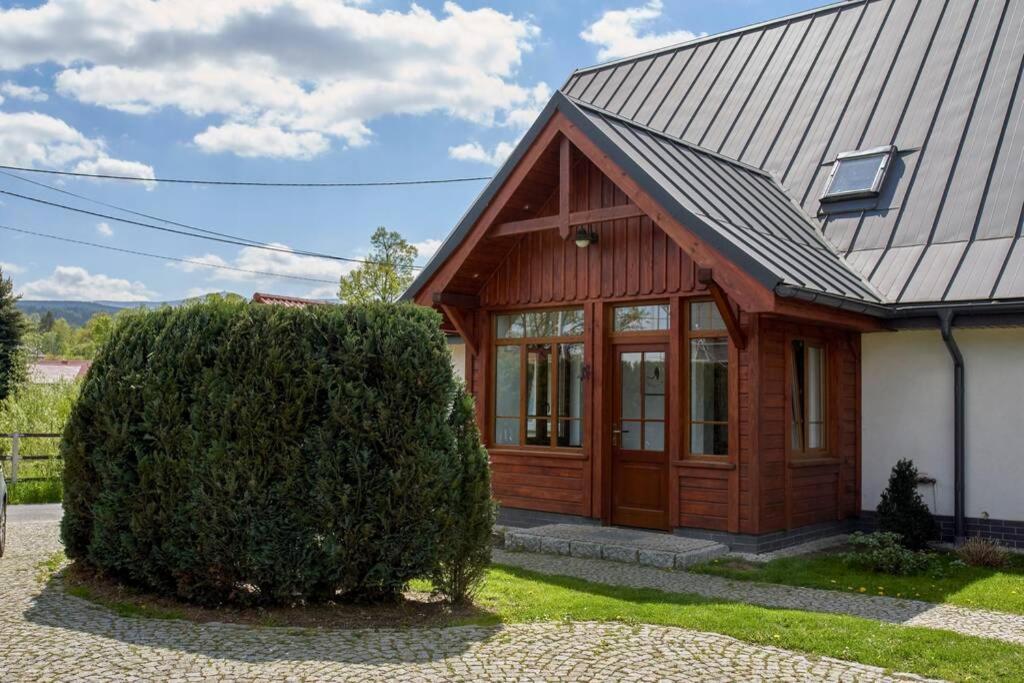 Chatka Czarny Bocian W Podgorzynie Exterior photo