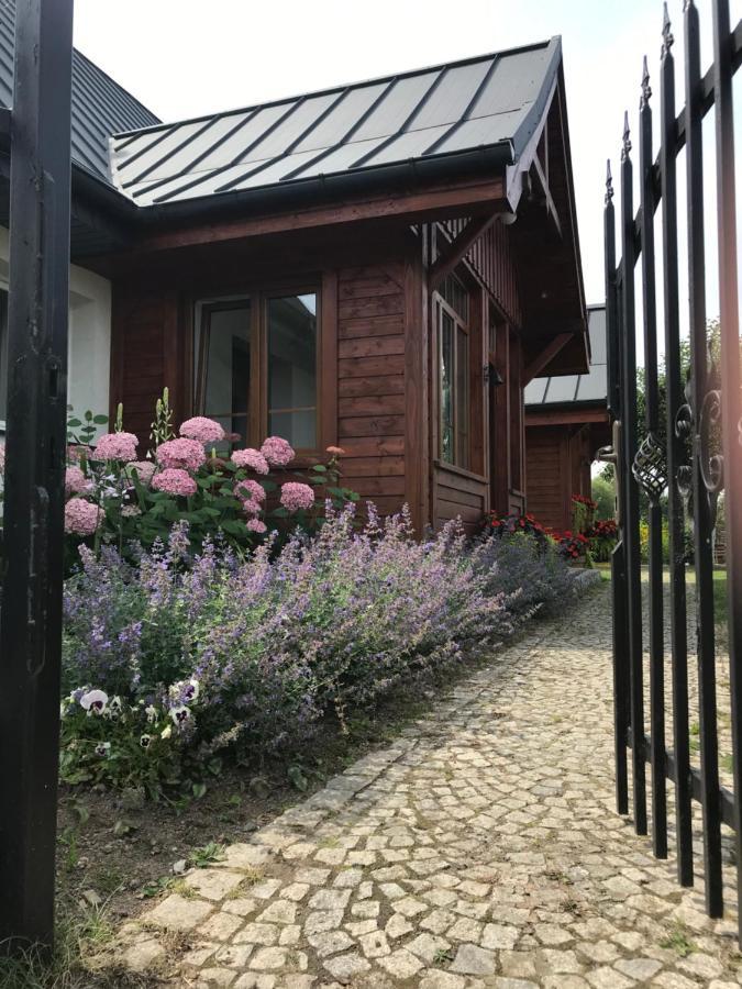 Chatka Czarny Bocian W Podgorzynie Exterior photo